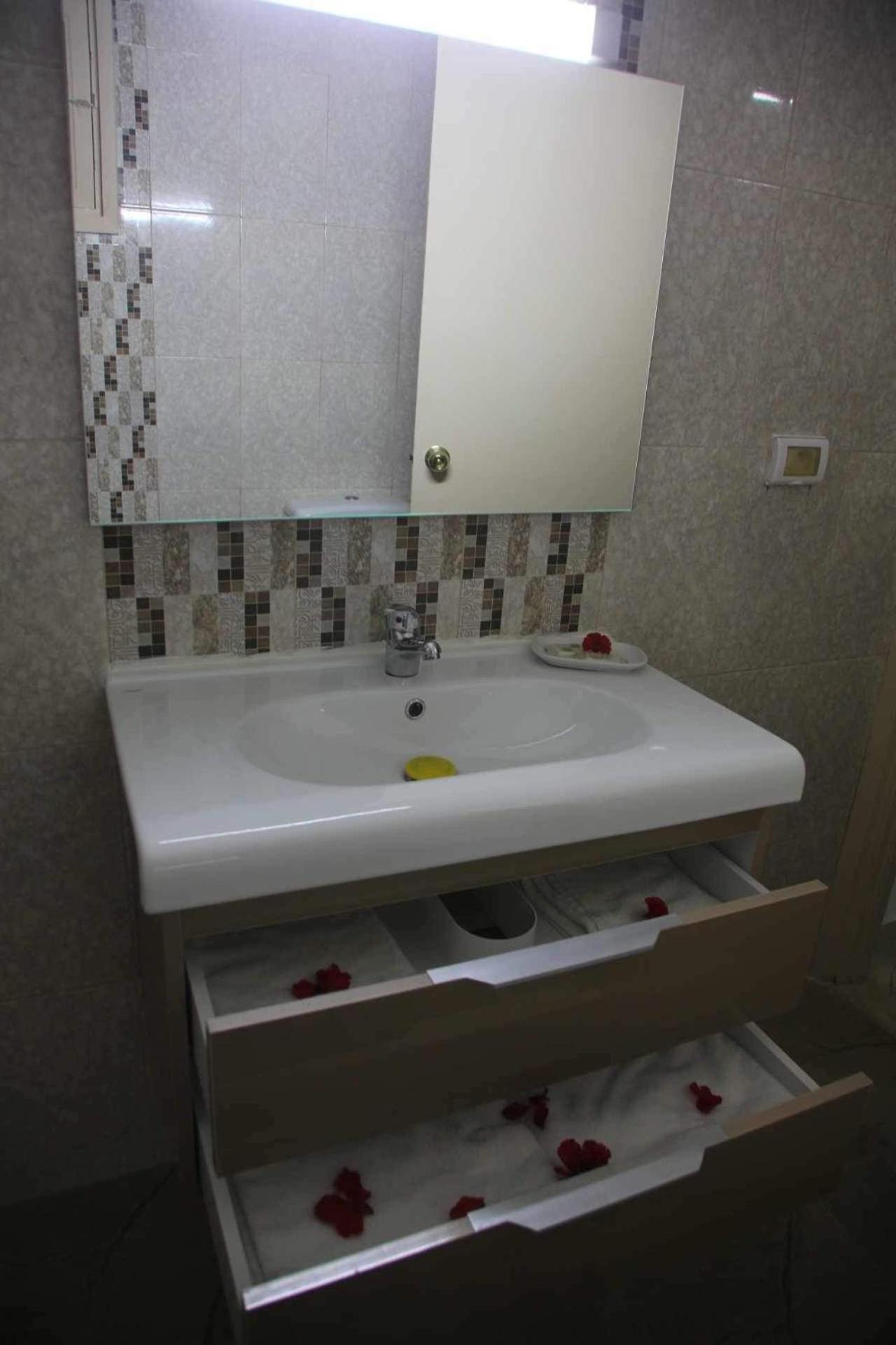 Hotel Amine Sfax Bagian luar foto