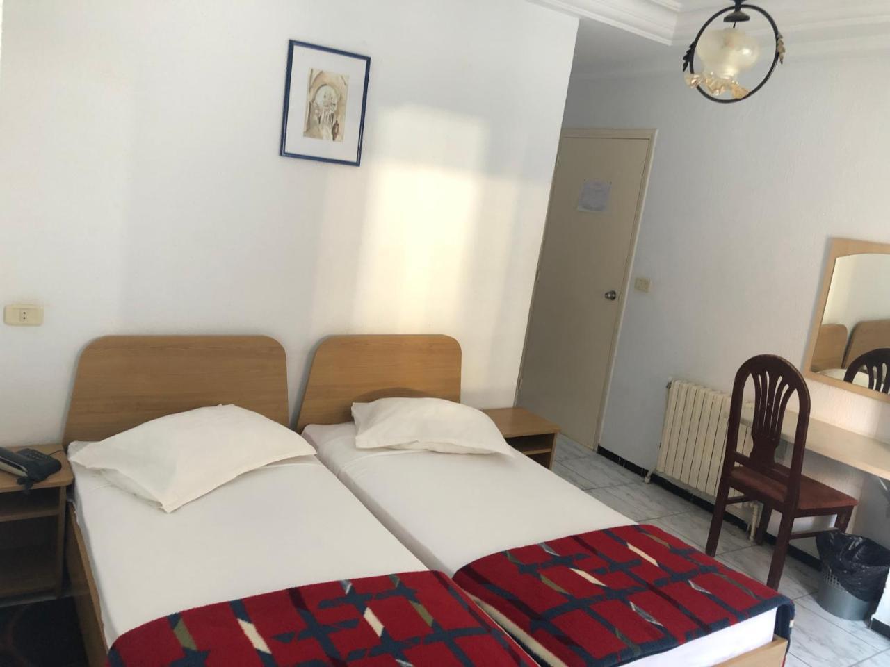 Hotel Amine Sfax Bagian luar foto